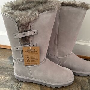 BearPaw Women's Light Gray Winter Boots